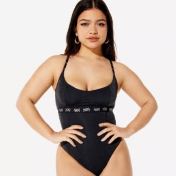 Yitty Spotlight Shaping Demi Cup Thong Bodysuit NWT - Picture 1 of 9